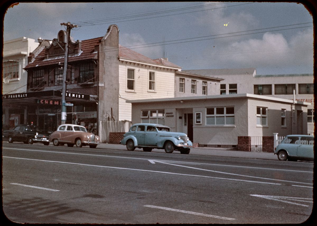 Le Quesne’s Pharmacy on Jervois Road beside the Ponsonby Police Station, 1960s.